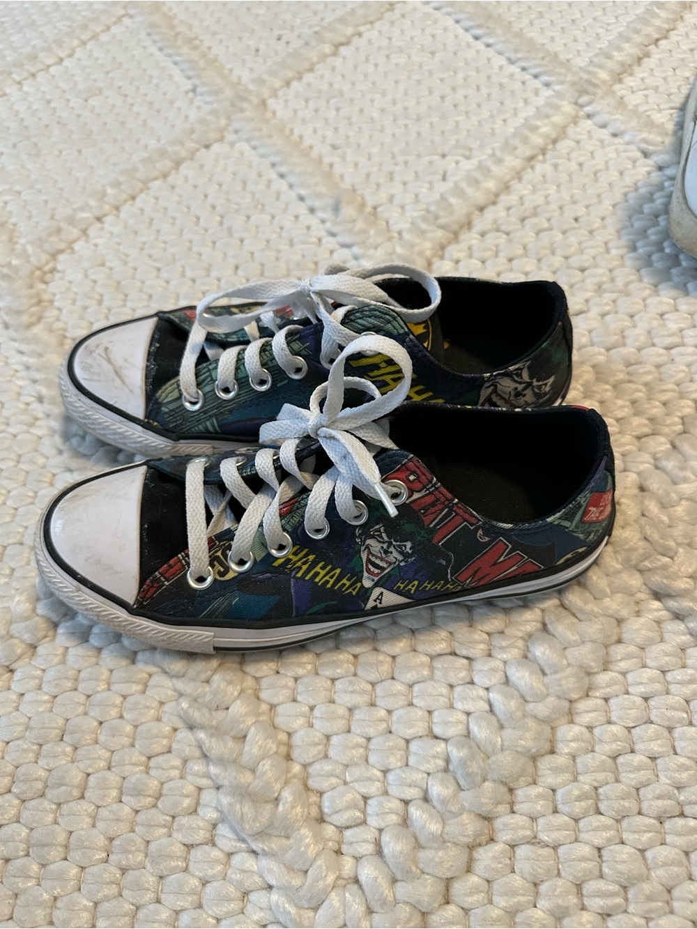 Converse Joker Graphic Low Top Sneakers - Black Multi.  Men’s size 5.